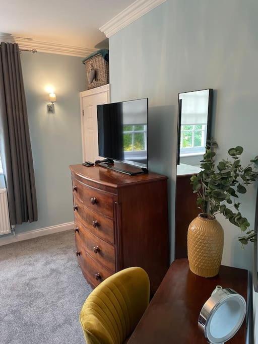 Whitehall, Thomas Turnbull Flat 3 Beautiful Apartment In Georgian House Whitby Exteriér fotografie